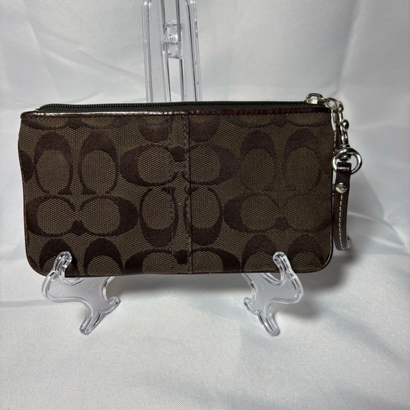 COACH Y2K Brown Snake Print Buckle Wristlet Clutch - Picture 3 of 11